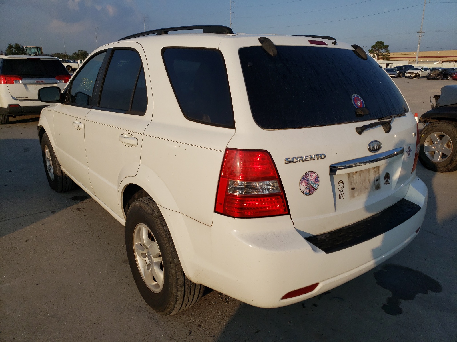 Photo 3 from auction – 2008 KIA SORENTO EX with VIN KNDJD735485849118