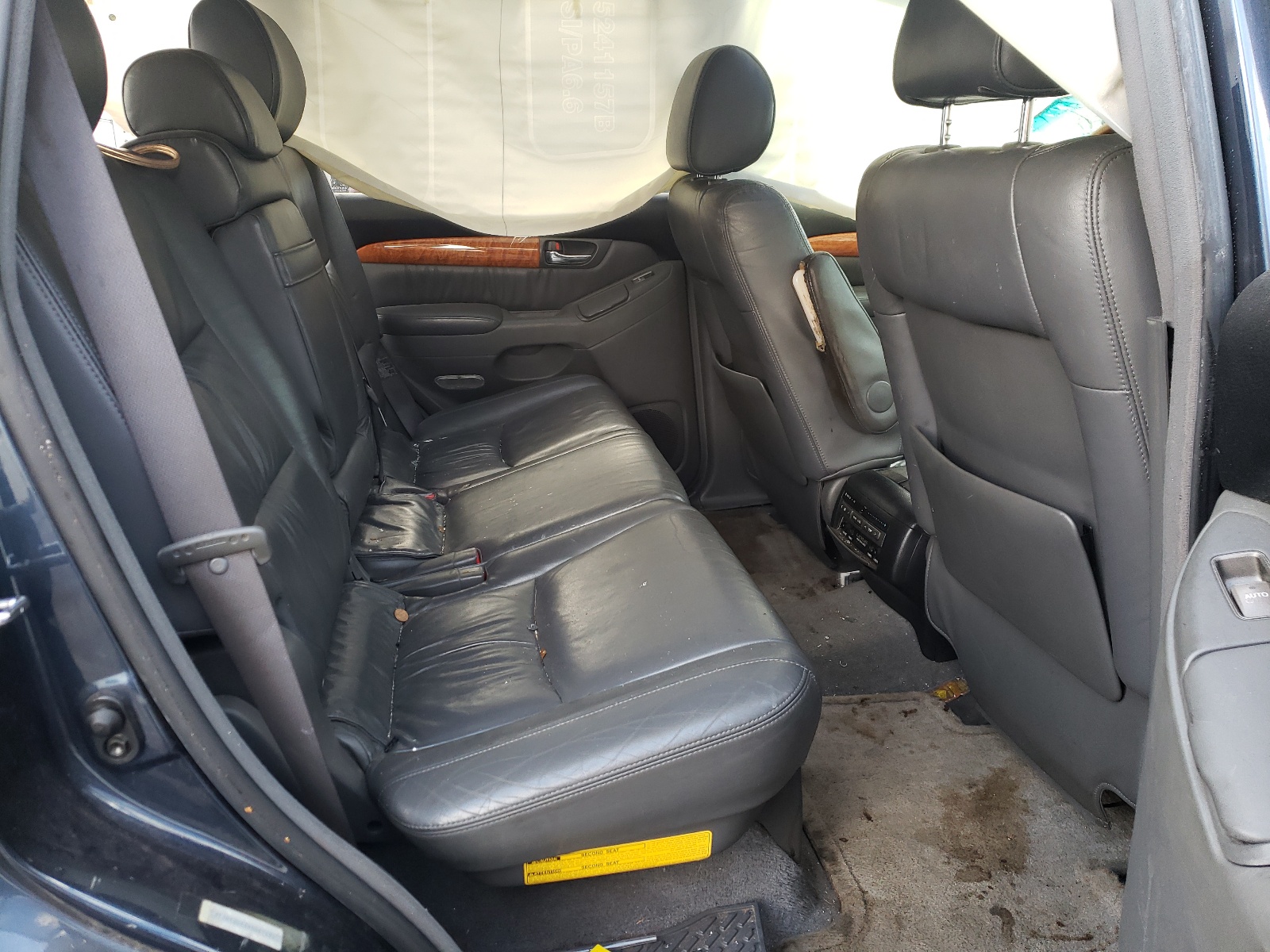 Photo 6 from auction – 2004 LEXUS GX 470 with VIN JTJBT20XX40067121