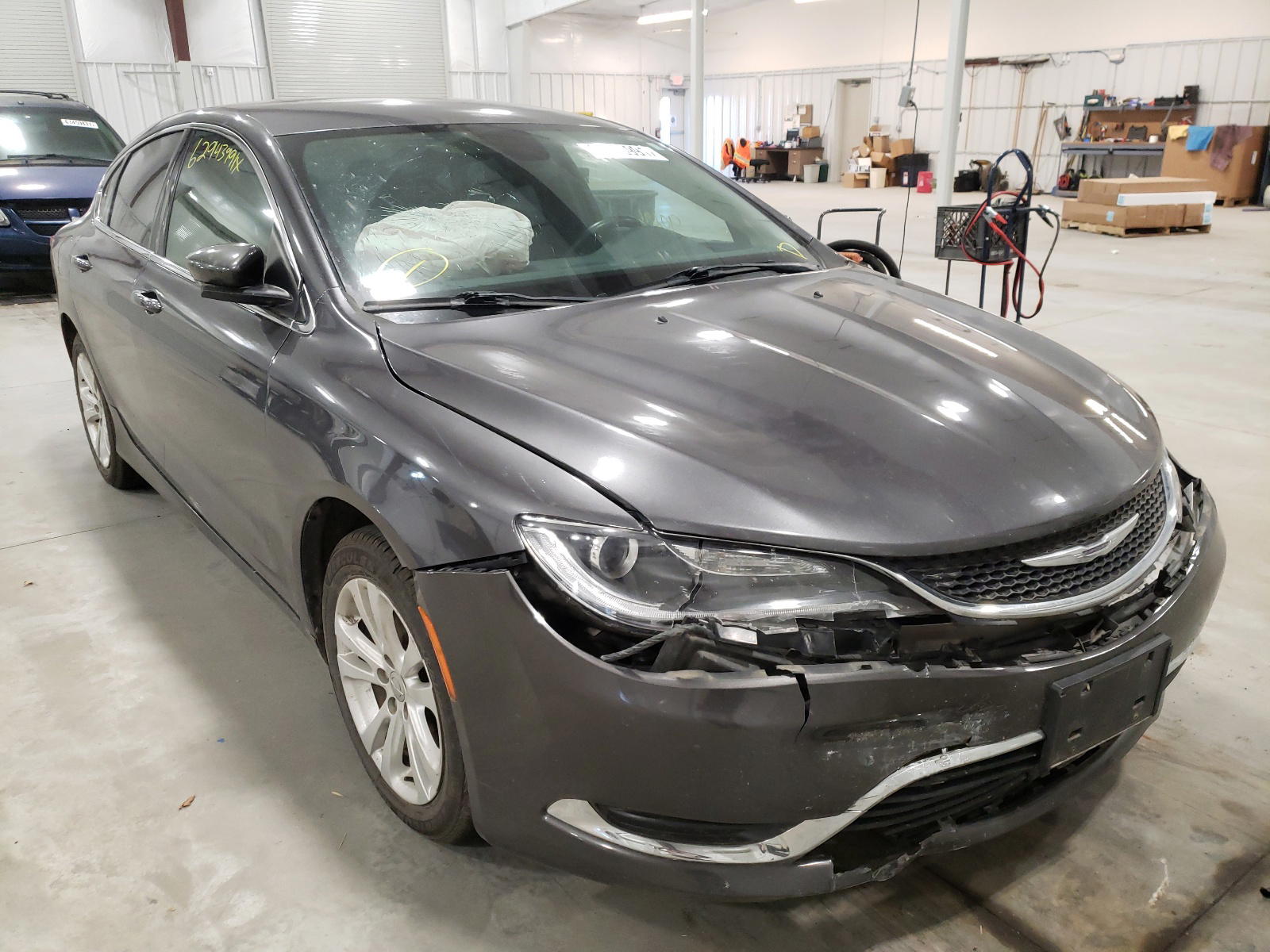 CHRYSLER 200 LIMITE 2015 with VIN 1C3CCCAB2FN733379 - Photo from auction