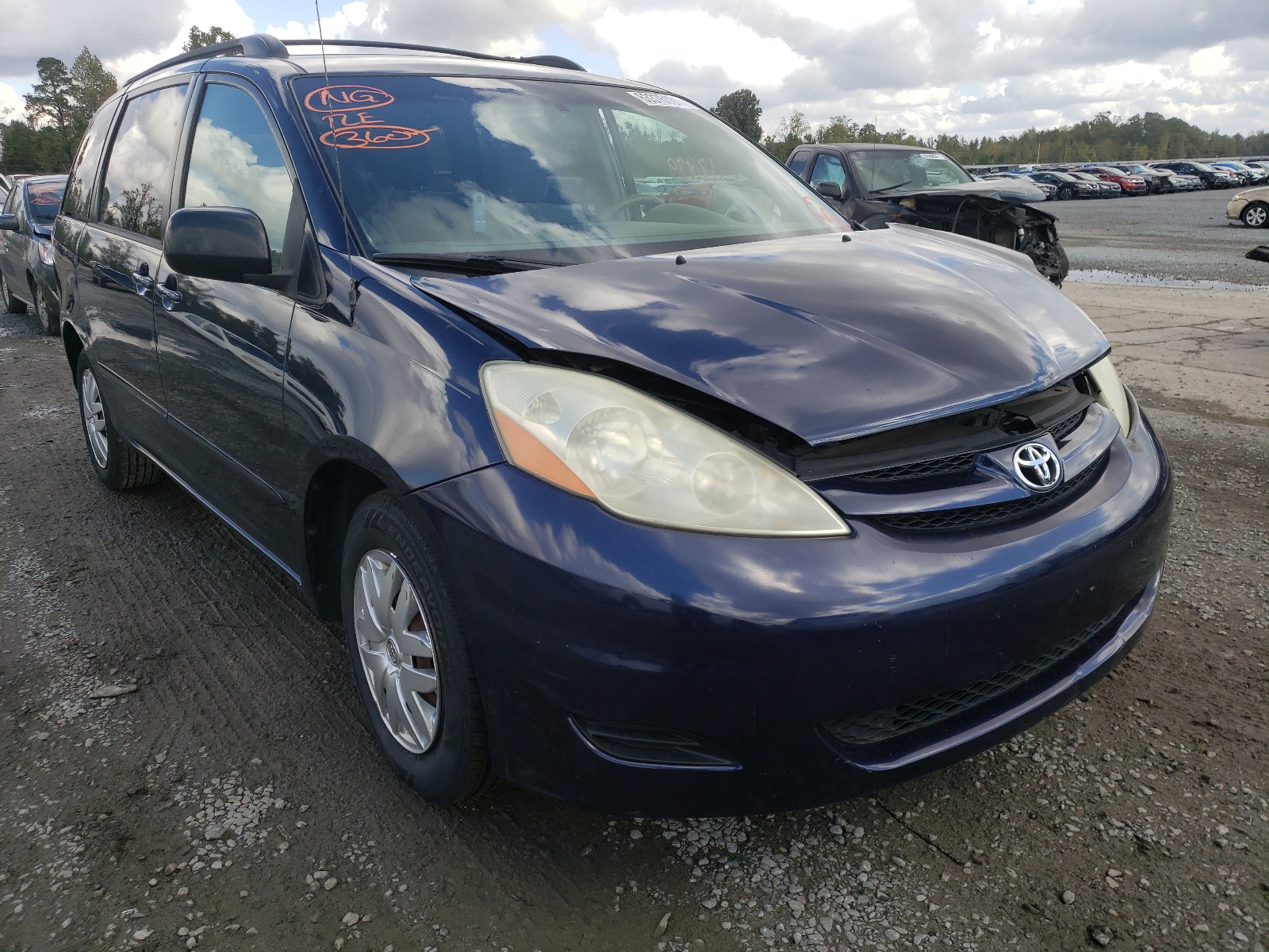 TOYOTA SIENNA 2006 with VIN 5TDZA23C46S504322 - Photo from auction