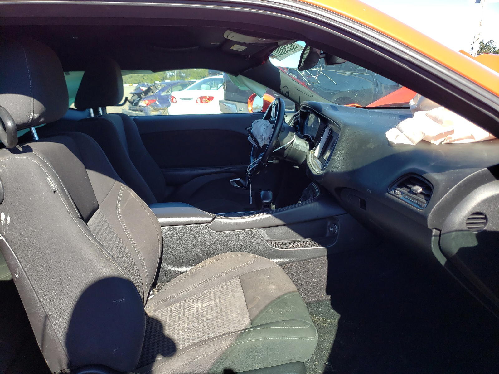 Photo 5 from auction – 2019 DODGE CHALLENGER with VIN 2C3CDZAG7KH649542