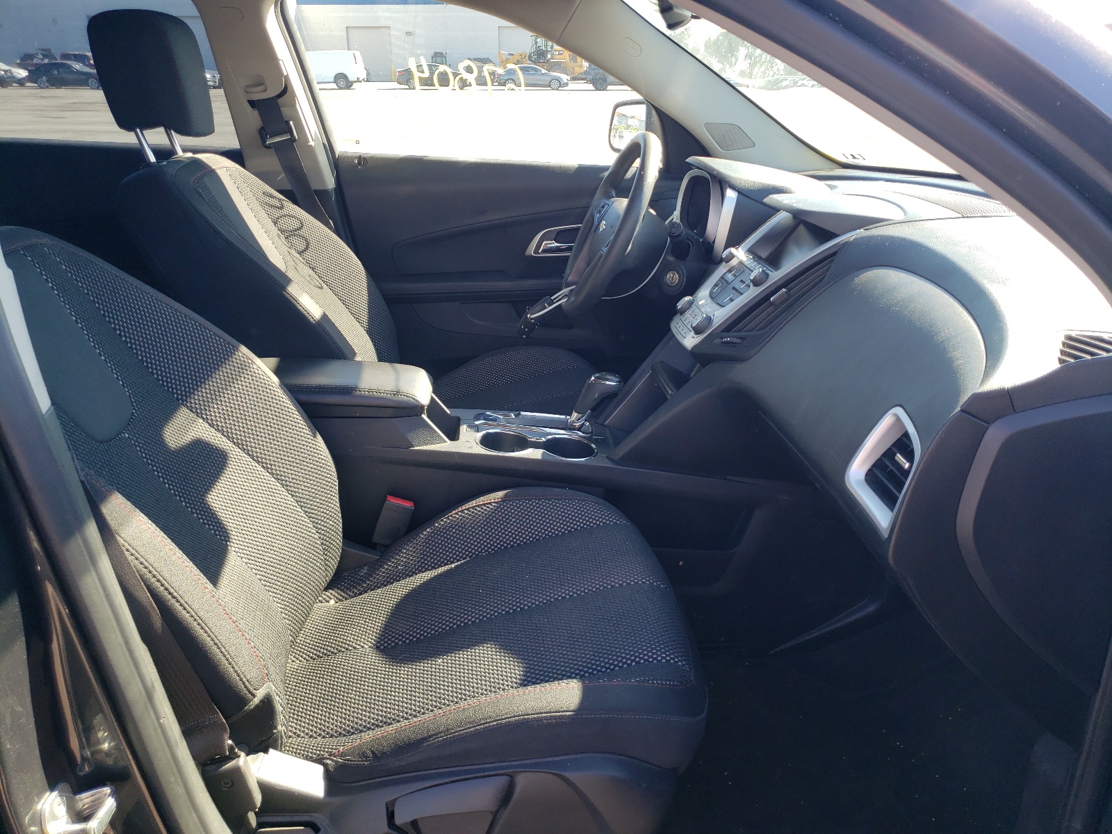 Photo 5 from auction – 2017 CHEVROLET EQUINOX LS with VIN 2GNALBEK2H1550521