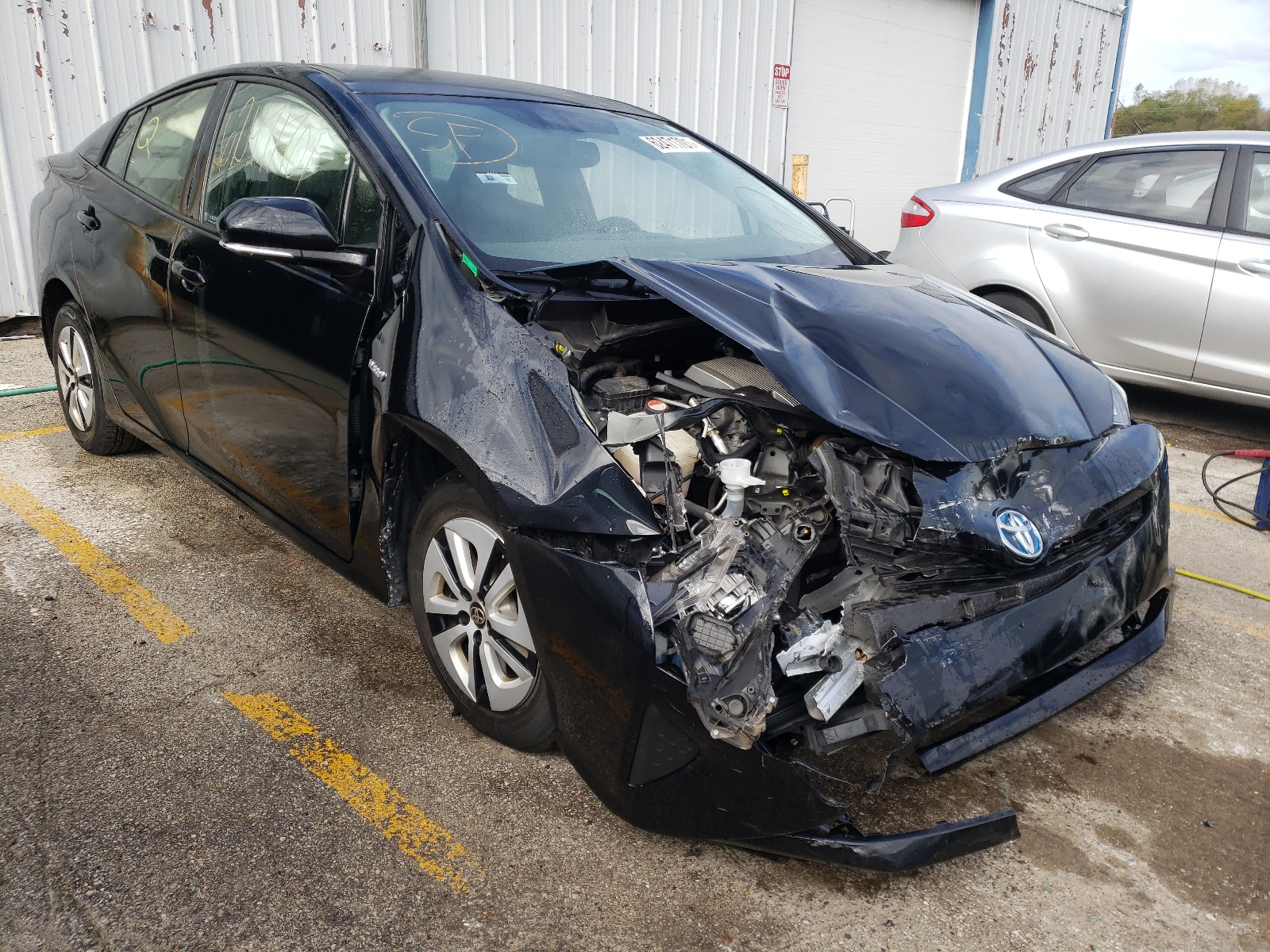 Photo 1 from auction – 2016 TOYOTA PRIUS with VIN JTDKARFU8G3007341
