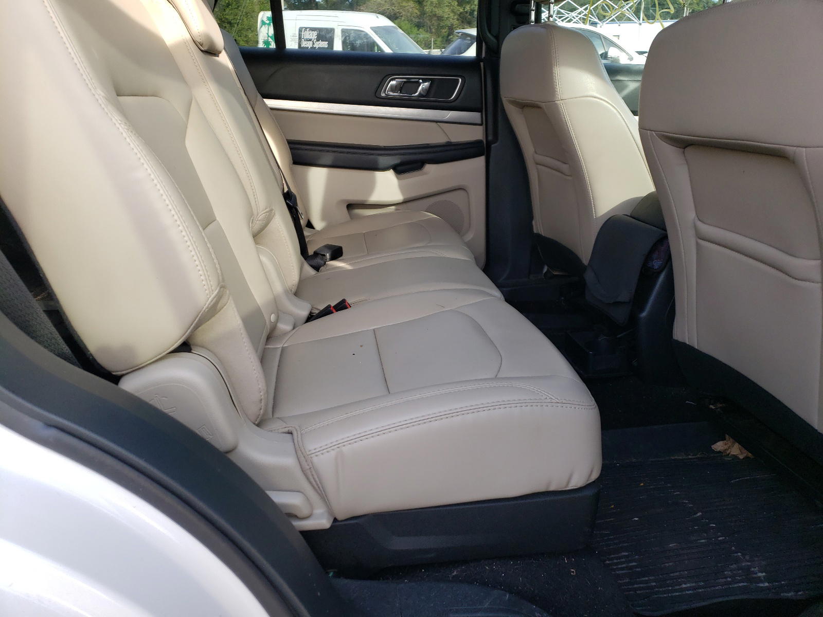 Photo 6 from auction – 2019 FORD EXPLORER X with VIN 1FM5K7DH2KGB03130