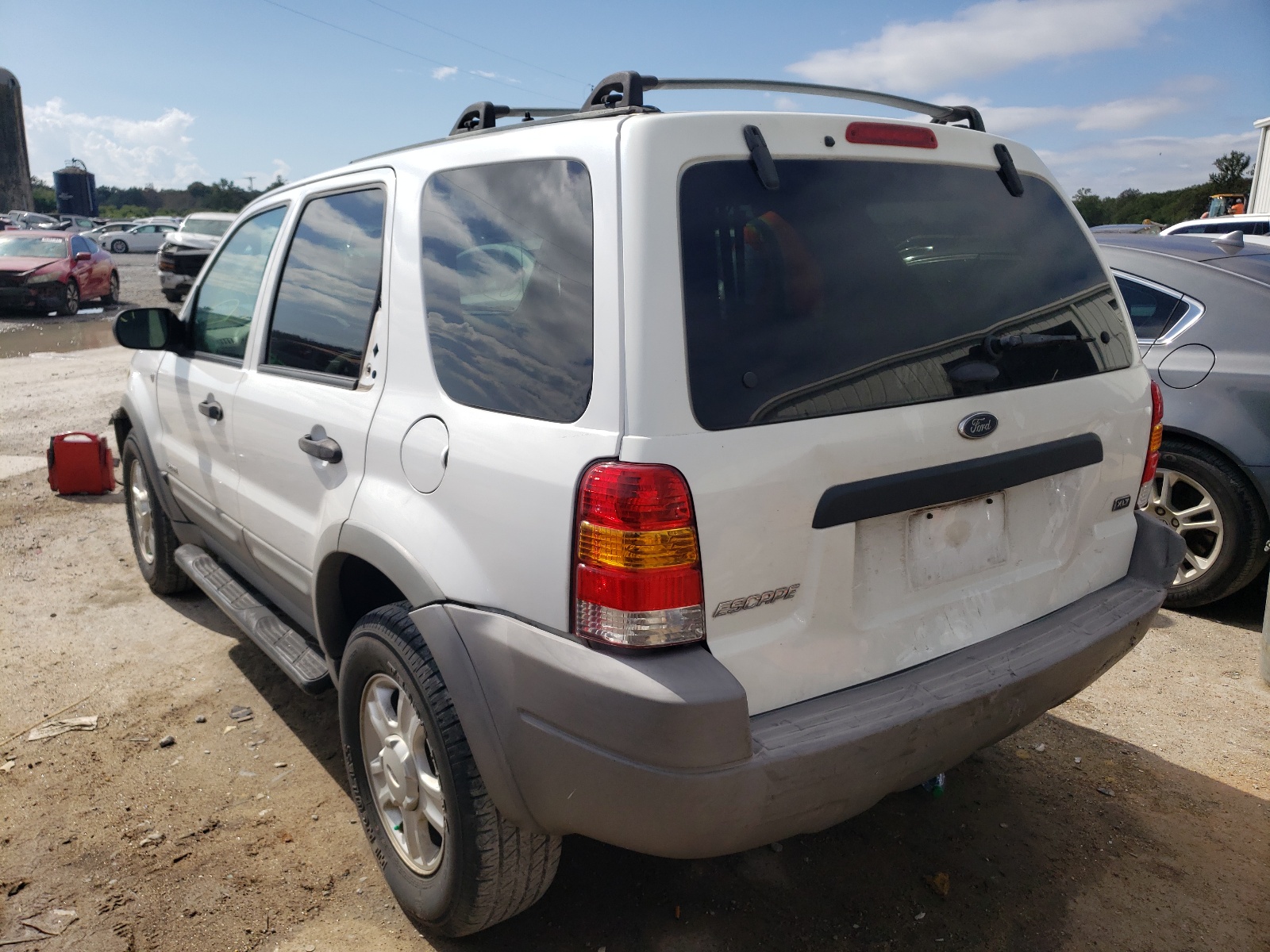 Photo 3 from auction – 2002 FORD ESCAPE XLT with VIN 1FMYU03142KB13108