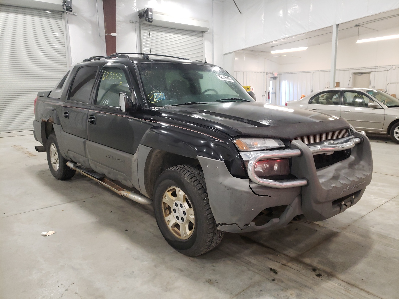 CHEVROLET AVALANCHE 2002 with VIN 3GNEK13T62G236444 - Photo from auction