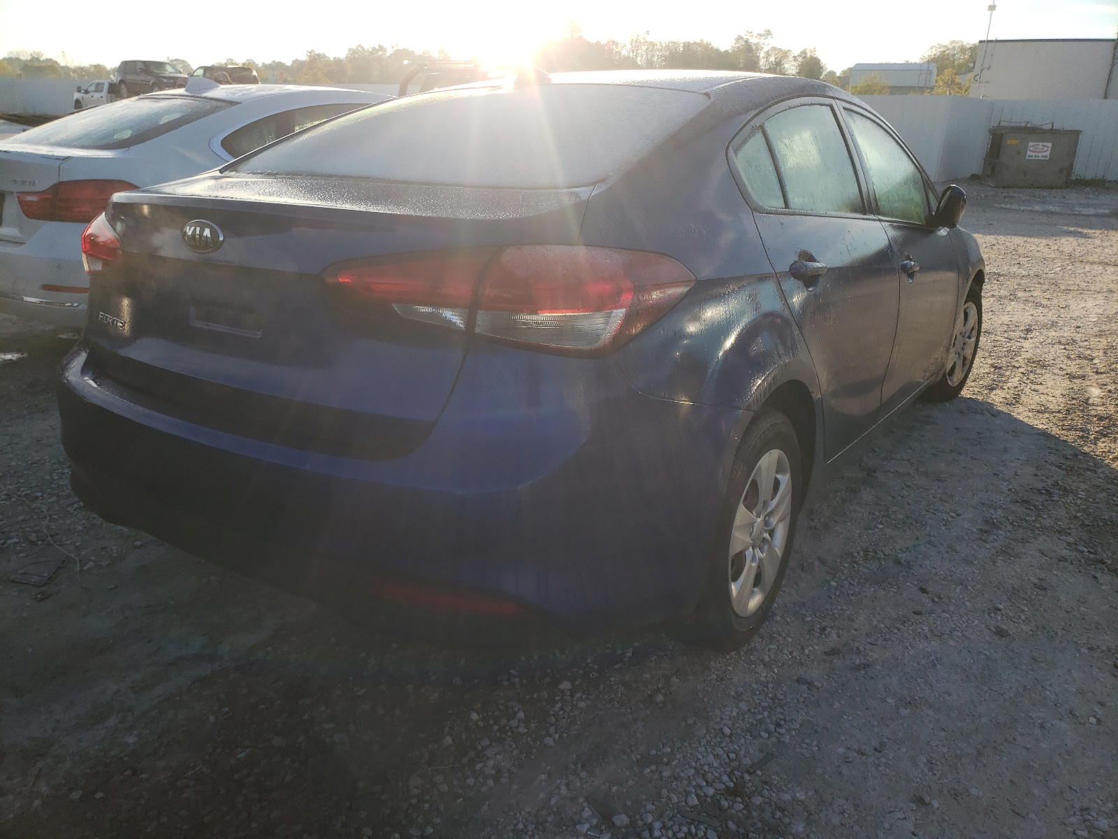 Photo 4 from auction – 2017 KIA FORTE LX with VIN 3KPFK4A74HE157394