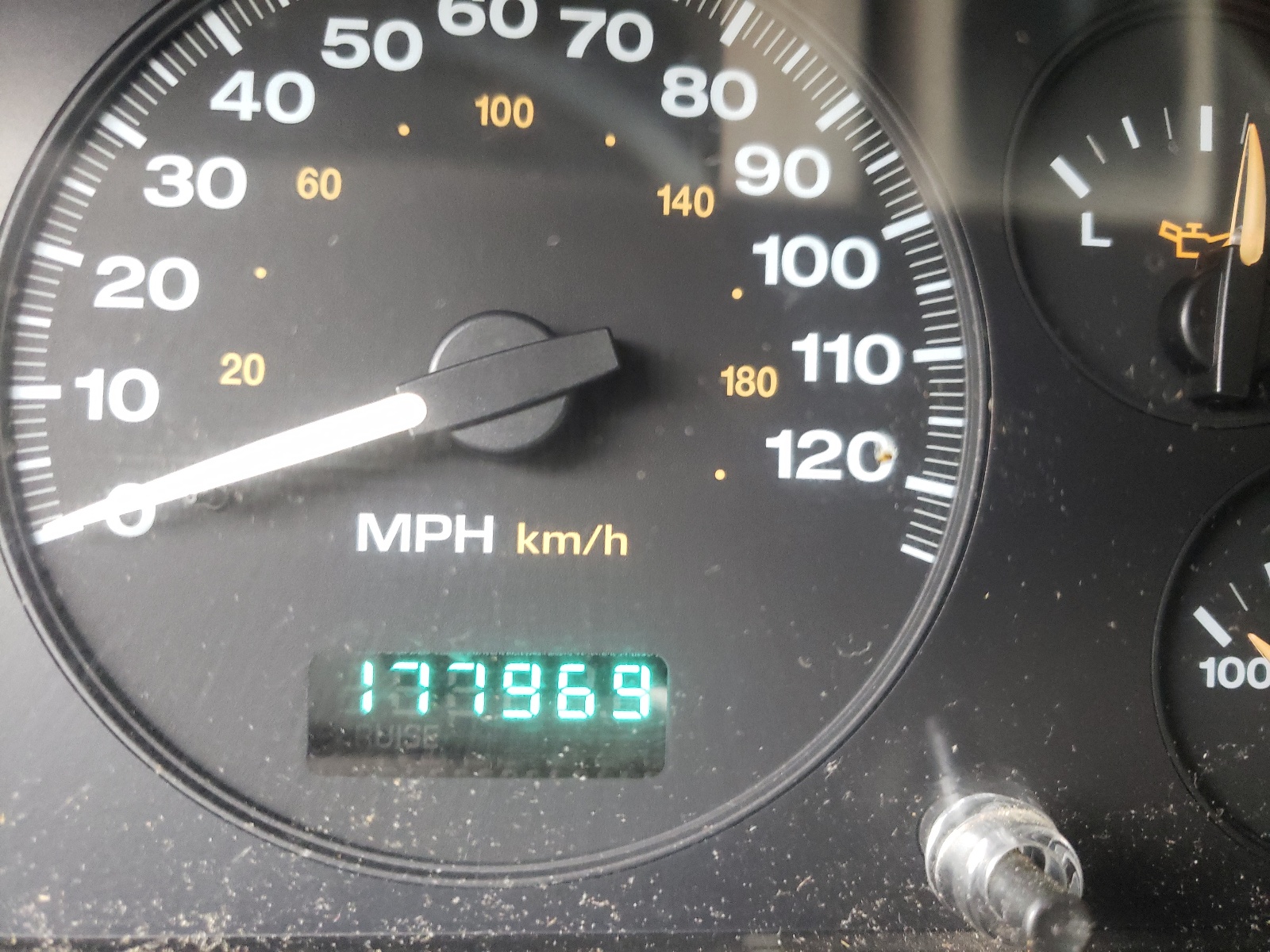 Photo 8 from auction – 2004 JEEP GRAND CHER with VIN 1J4GX48S34C262892