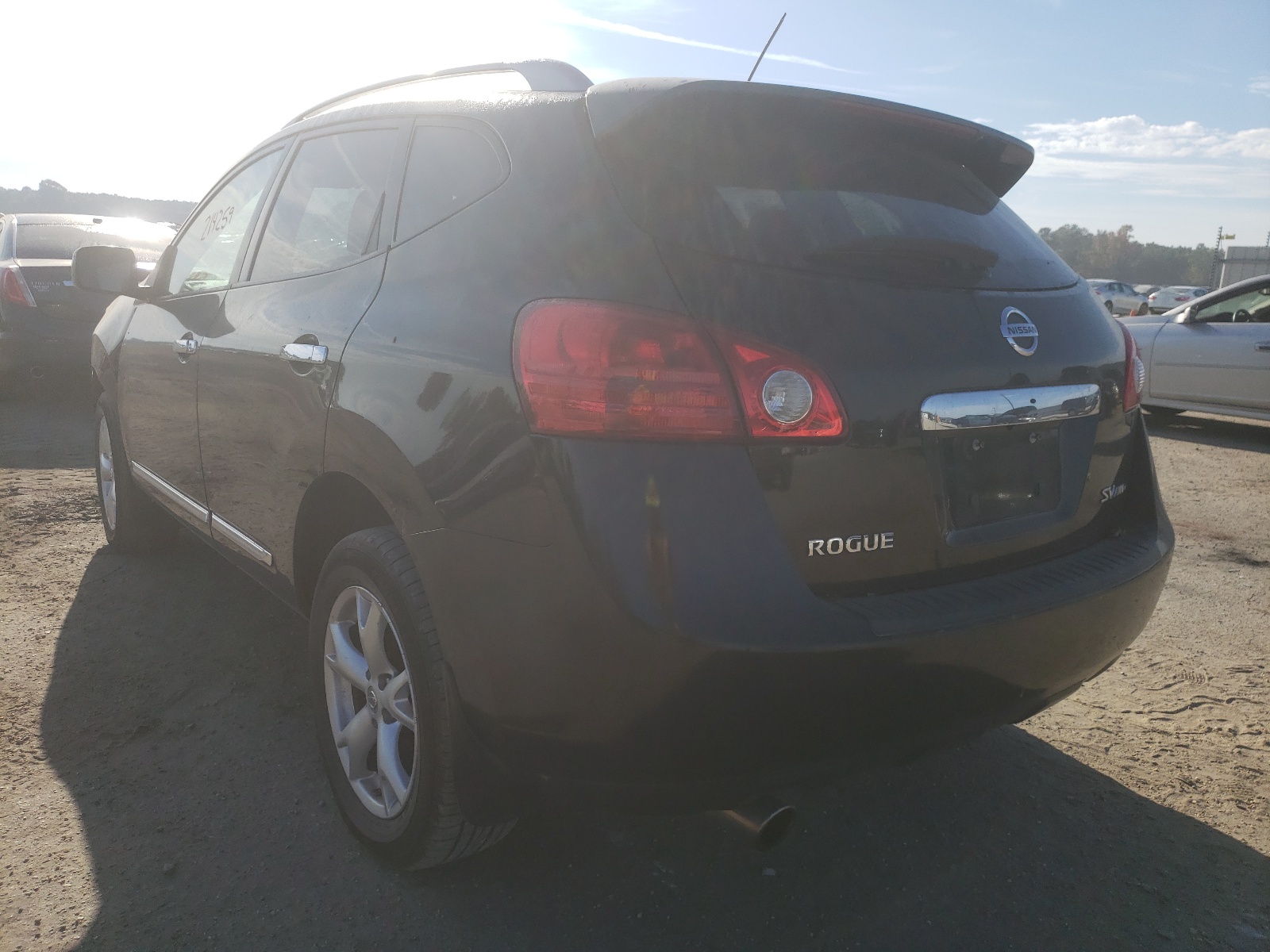 Photo 3 from auction – 2011 NISSAN ROGUE S with VIN JN8AS5MV2BW262348