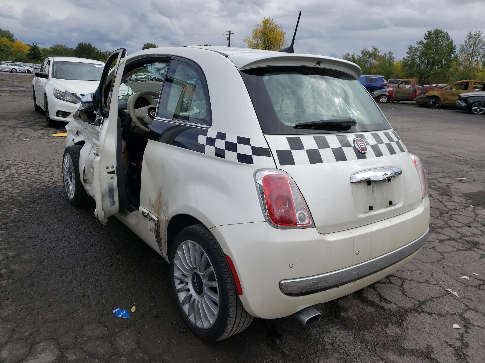 Photo 3 from auction – 2017 FIAT 500 LOUNGE with VIN 3C3CFFCR5HT704741