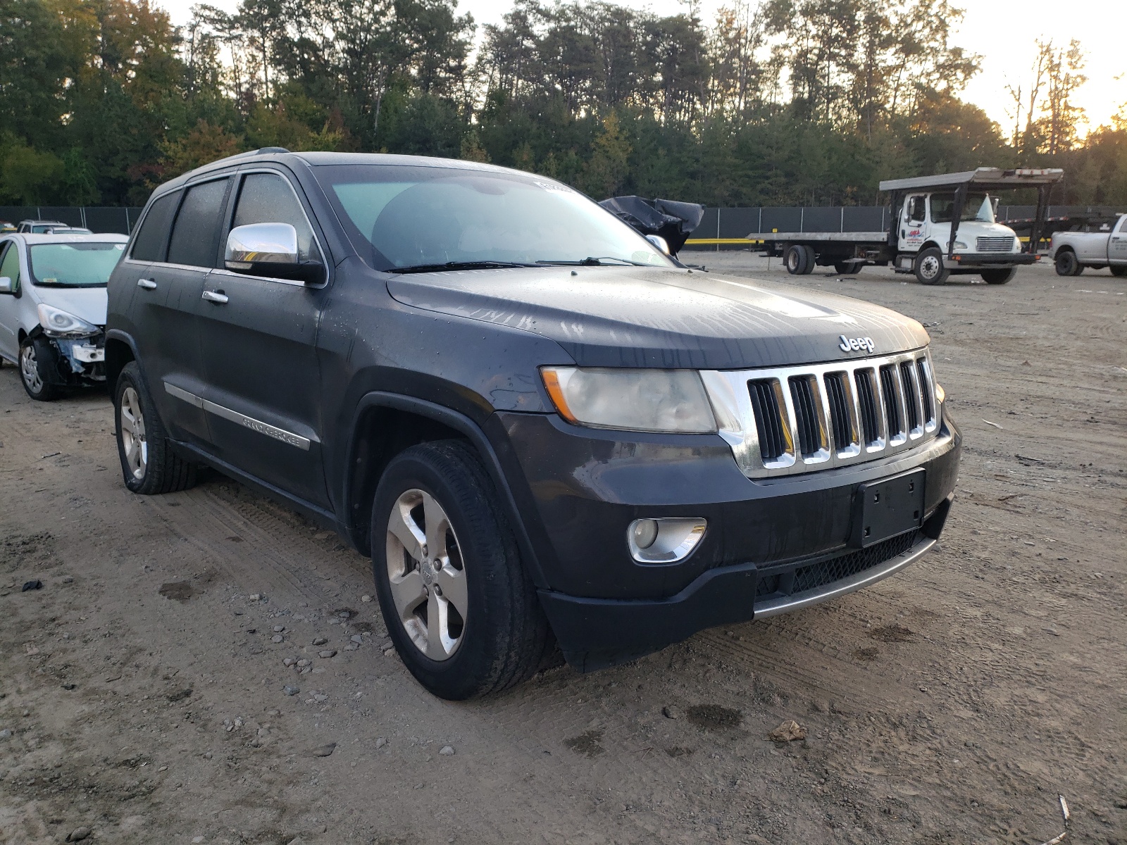 JEEP GRAND CHER 2011 with VIN 1J4RR5GG0BC580732 - Photo from auction