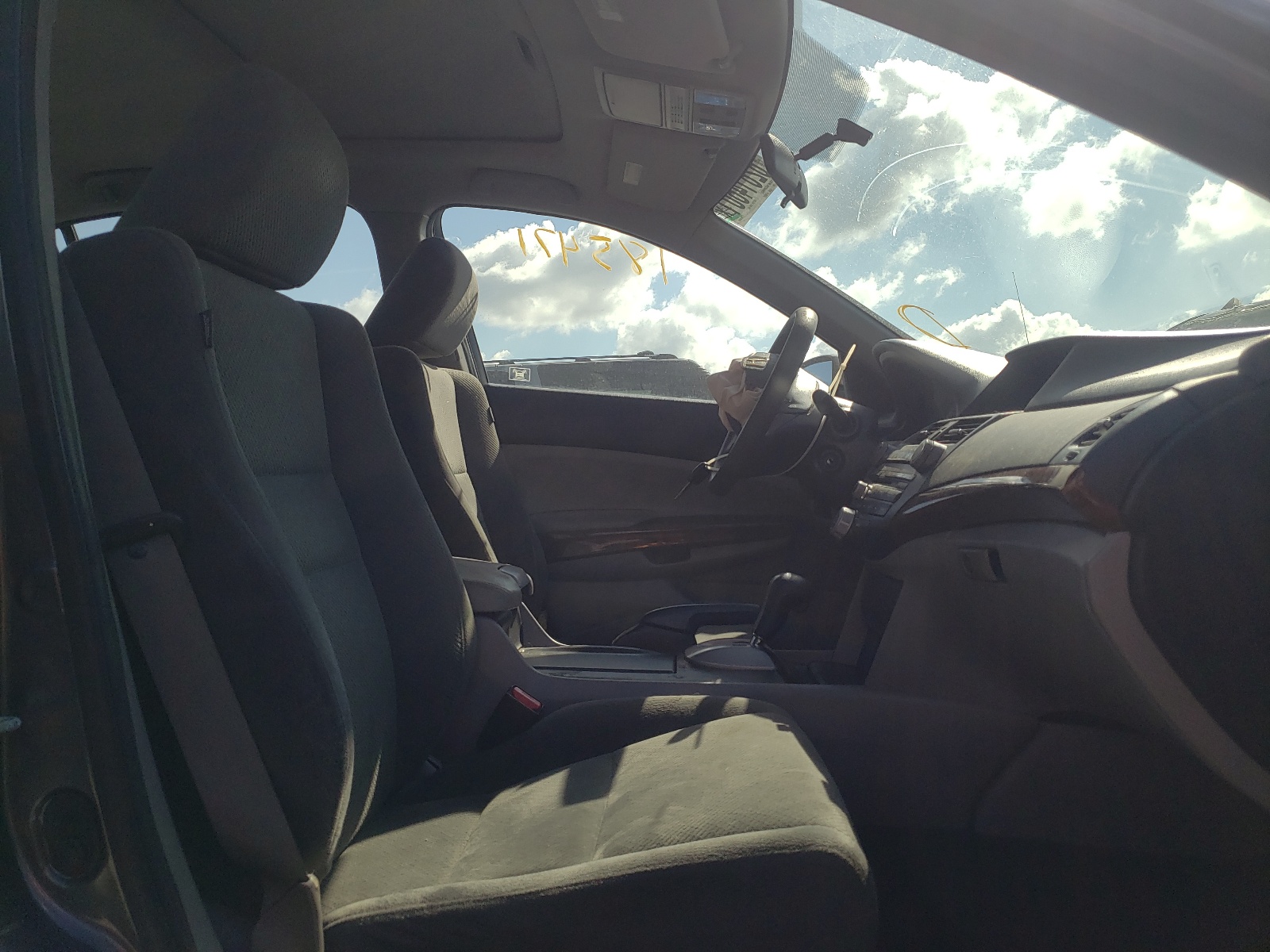 Photo 5 from auction – 2011 HONDA ACCORD EX with VIN 1HGCP2F70BA009868