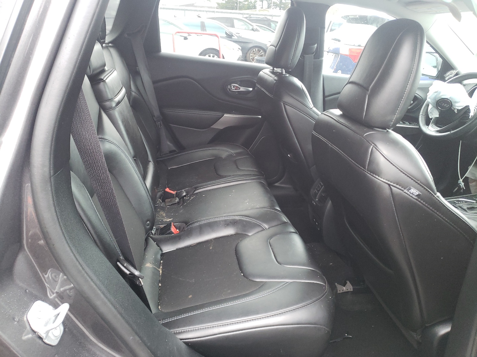 Photo 6 from auction – 2019 JEEP CHEROKEE L with VIN 1C4PJMLBXKD287214