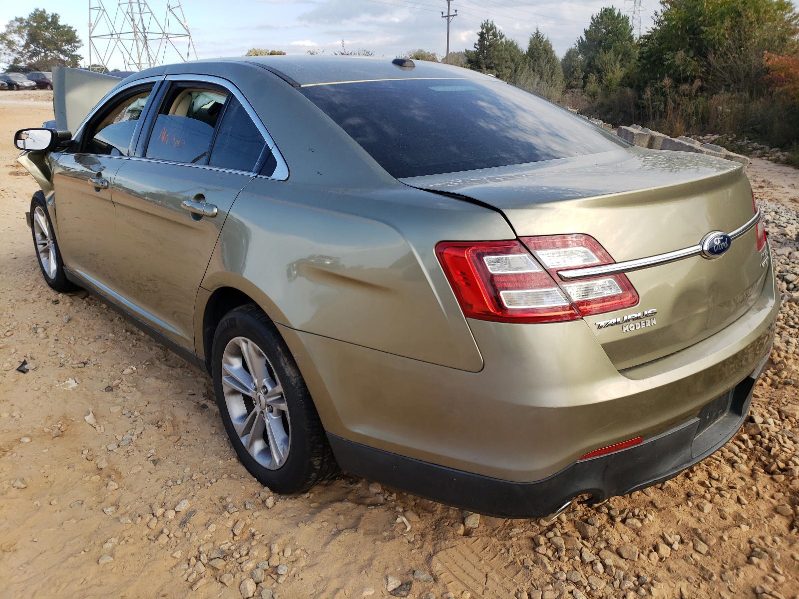 Photo 3 from auction – 2013 FORD TAURUS SEL with VIN 1FAHP2E80DG105617