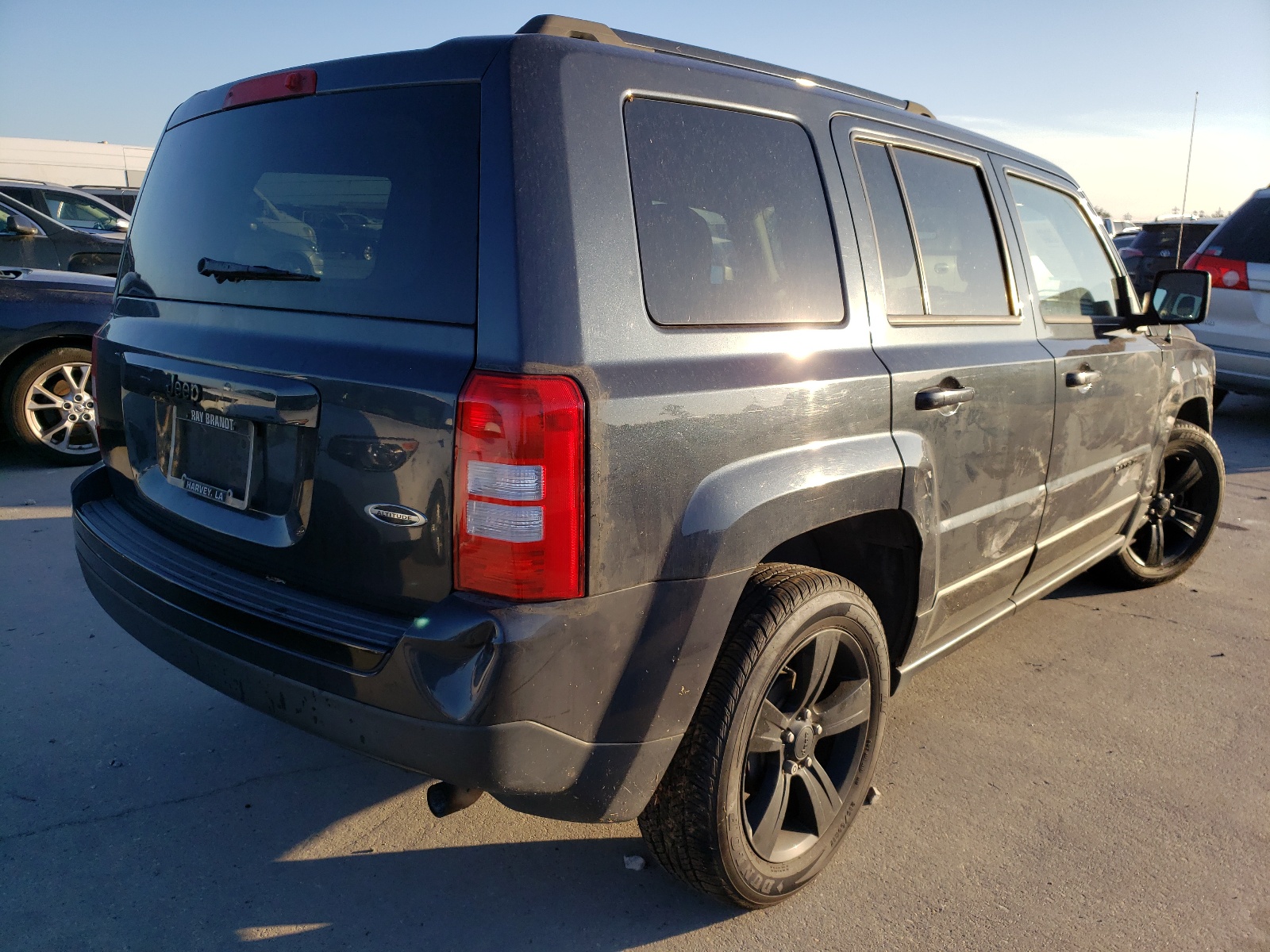 Photo 4 from auction – 2015 JEEP PATRIOT SP with VIN 1C4NJPBA2FD372152