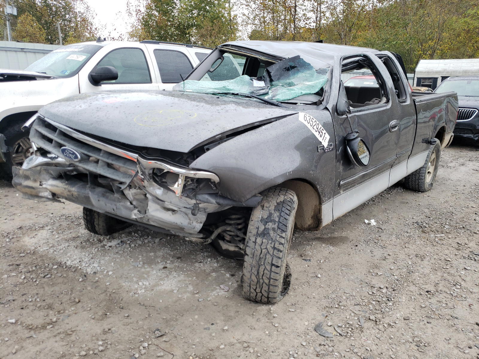 Photo 2 from auction – 2002 FORD F150 with VIN 1FTRX17242NB69671