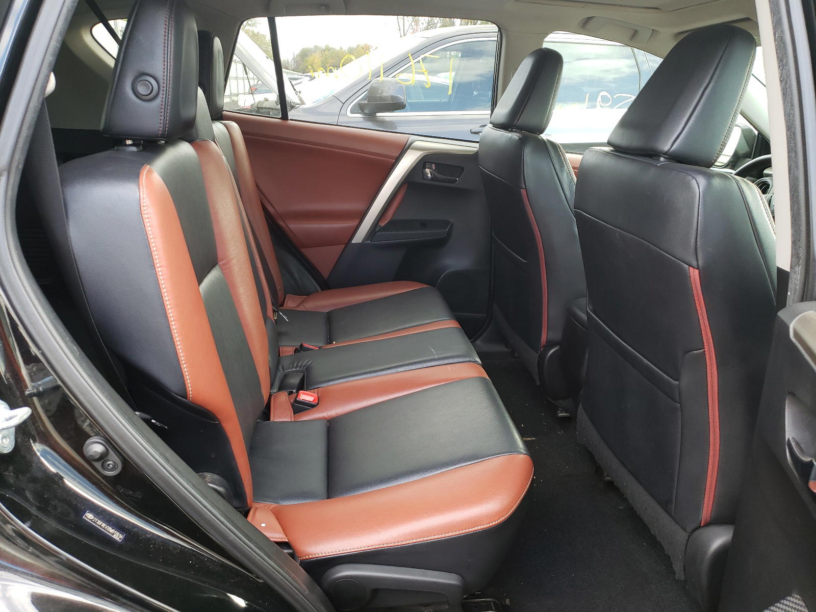 Photo 6 from auction – 2013 TOYOTA RAV4 LIMIT with VIN 2T3DFREV2DW012614