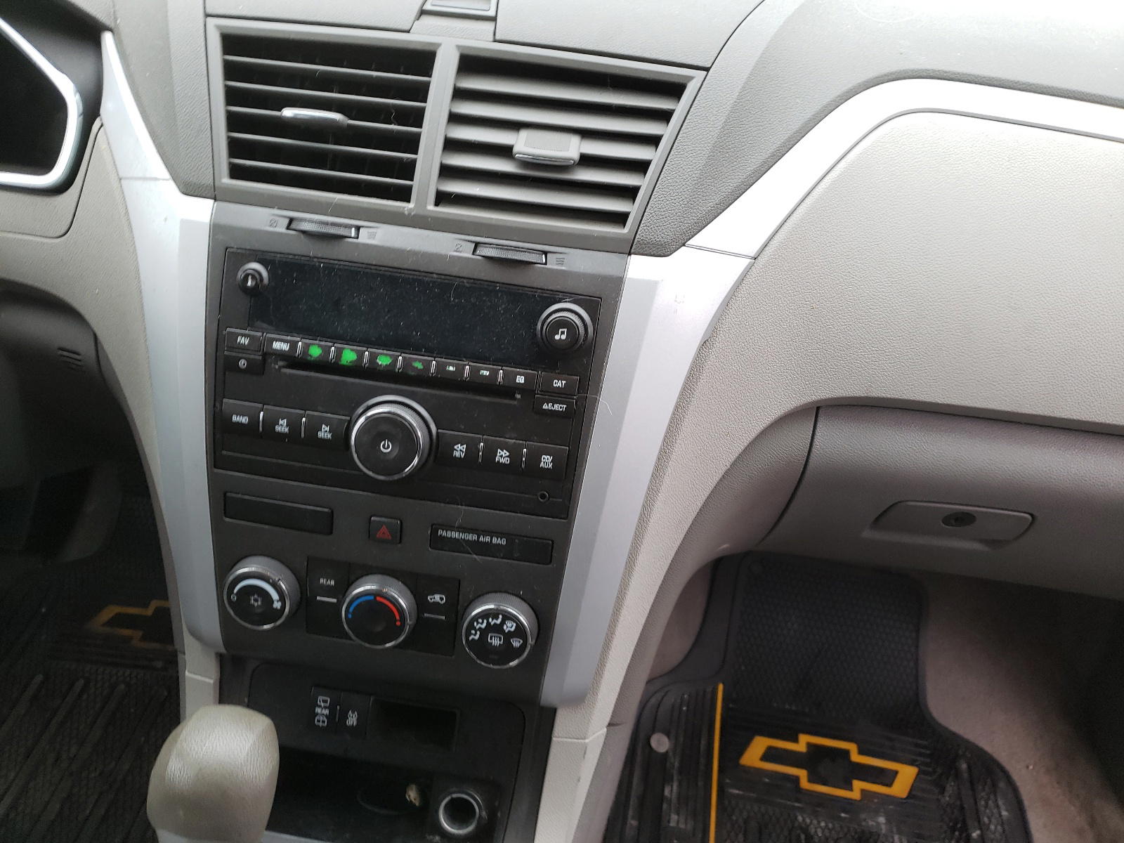 Photo 9 from auction – 2012 CHEVROLET TRAVERSE L with VIN 1GNKREED4CJ374902