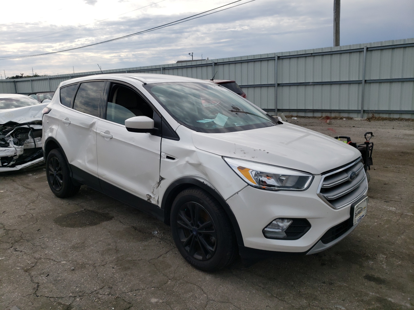 FORD ESCAPE SE 2017 with VIN 1FMCU0GDXHUD36488 - Photo from auction