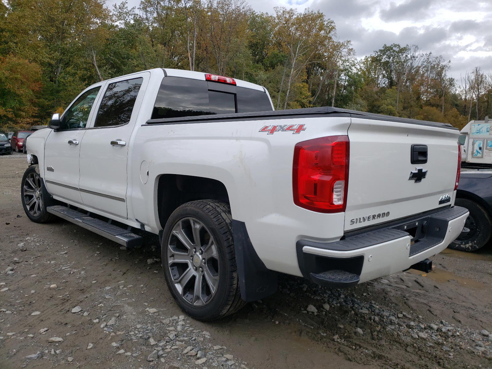 Photo 3 from auction – 2017 CHEVROLET SILVERADO with VIN 3GCUKTEC1HG180421