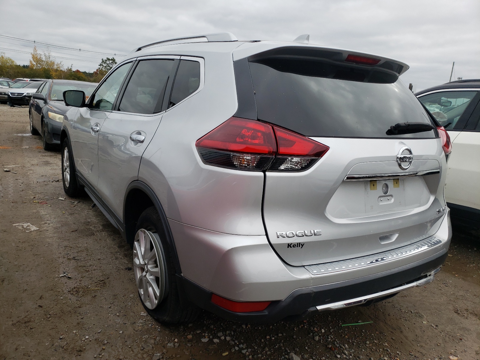 Photo 3 from auction – 2018 NISSAN ROGUE S with VIN KNMAT2MV0JP588259
