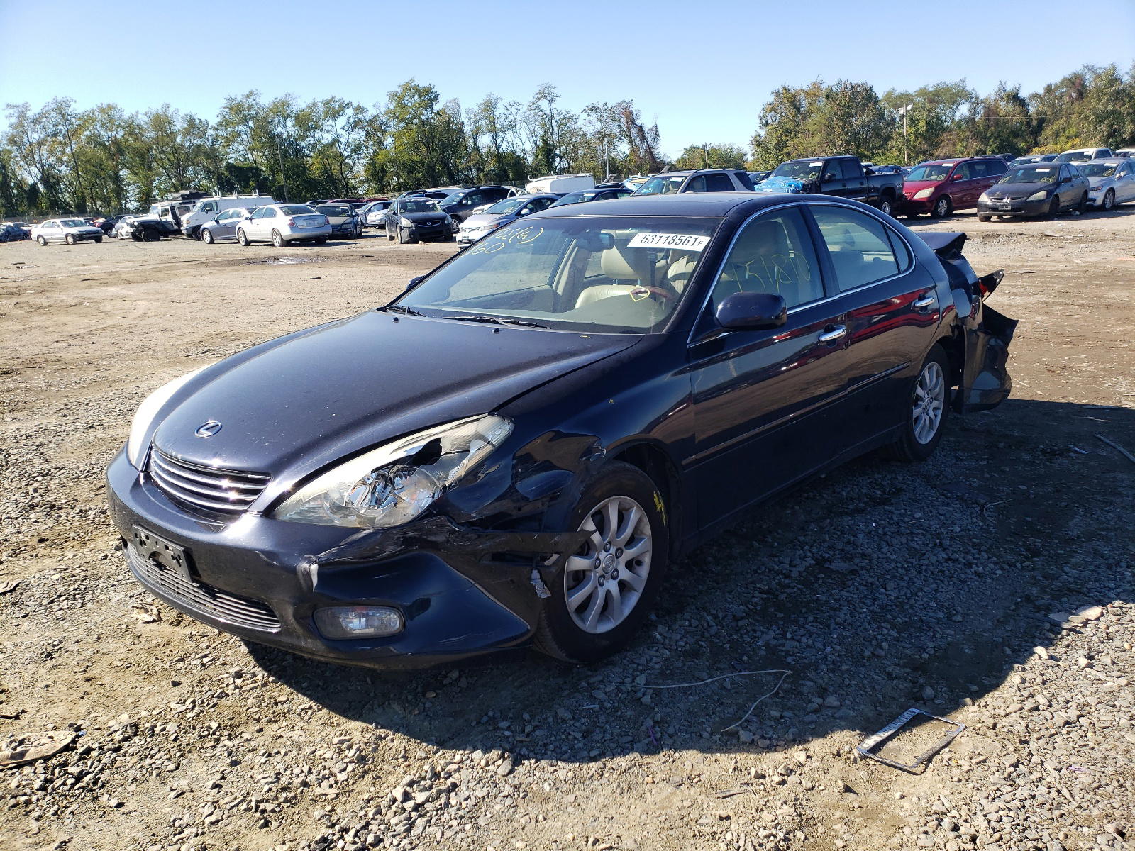 Photo 2 from auction – 2003 LEXUS ES 300 with VIN JTHBF30G535041073