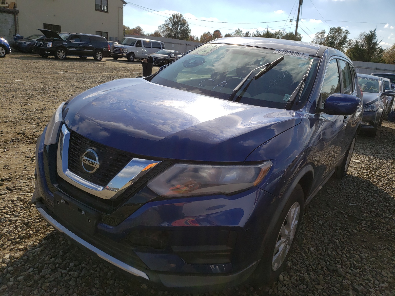 Photo 2 from auction – 2018 NISSAN ROGUE S with VIN KNMAT2MV0JP543063