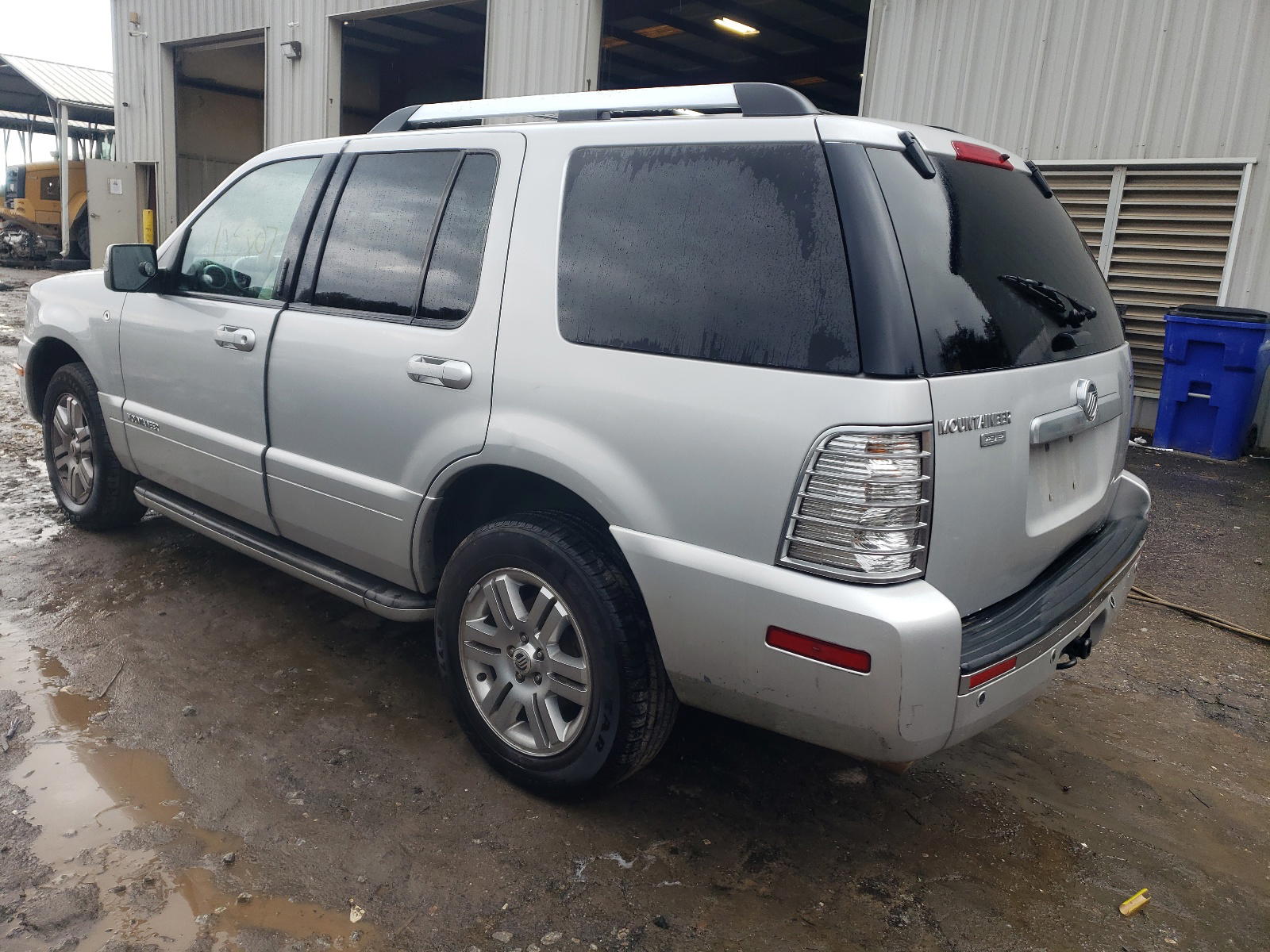 Photo 3 from auction – 2010 MERCURY MOUNTAINEE with VIN 4M2EN3JE7AUJ01088