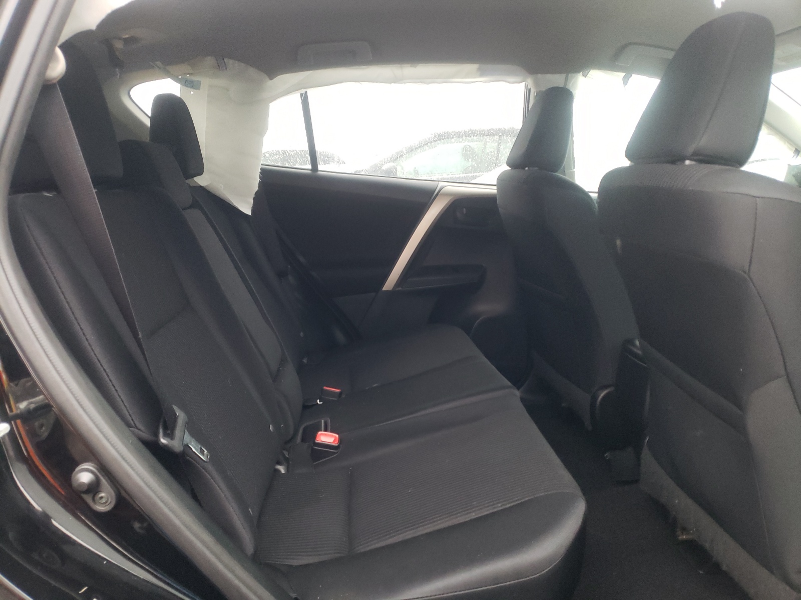 Photo 6 from auction – 2015 TOYOTA RAV4 LE with VIN 2T3BFREV8FW390043
