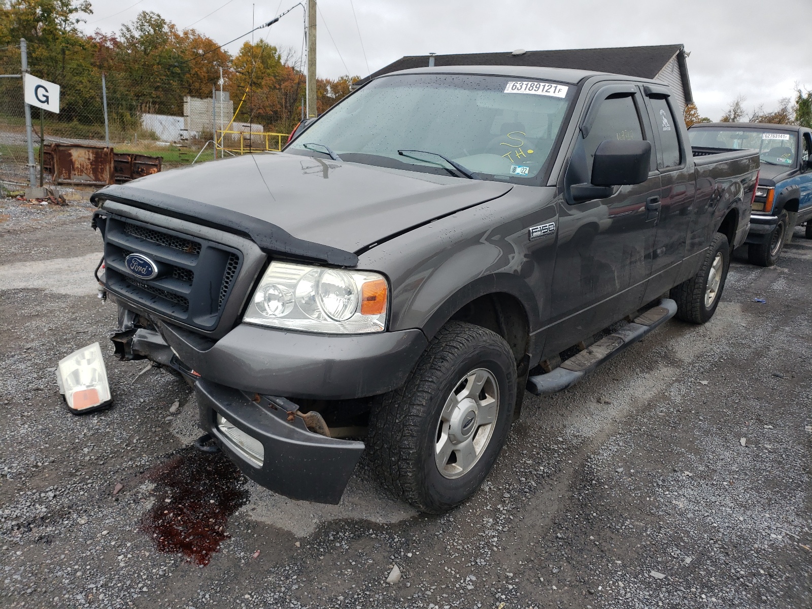 Photo 2 from auction – 2004 FORD F150 with VIN 1FTRX14W54NA77740