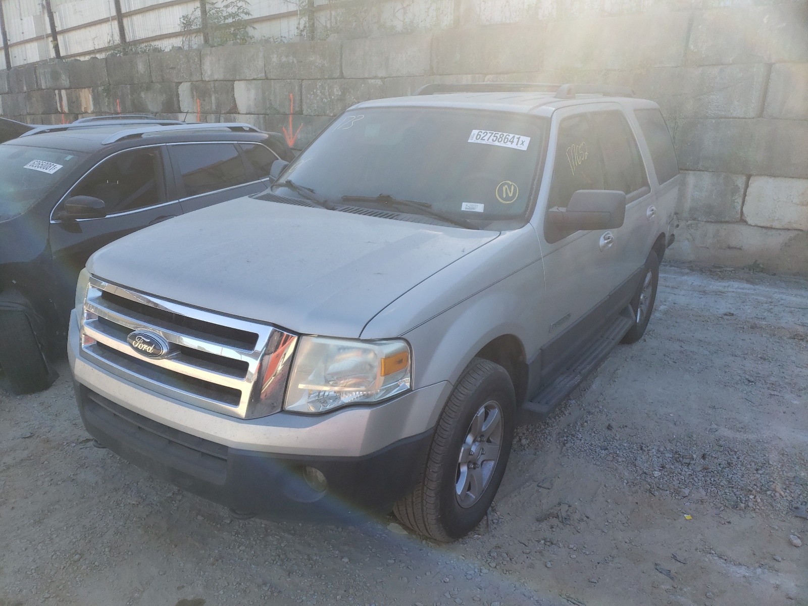 Zdjęcie 2 z aukcji – 2007 FORD EXPEDITION z VIN 1FMFU16557LA19929
