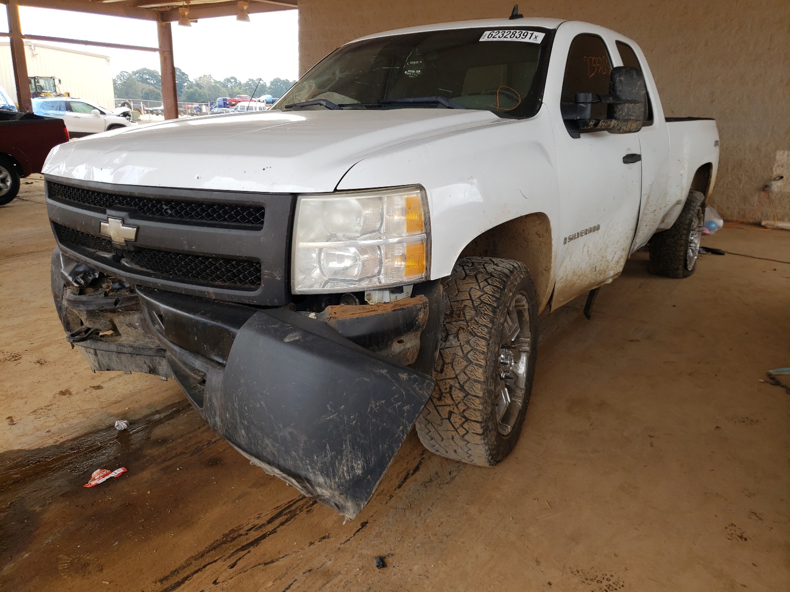 Photo 2 from auction – 2009 CHEVROLET SILVERADO with VIN 1GCEK19049Z199474