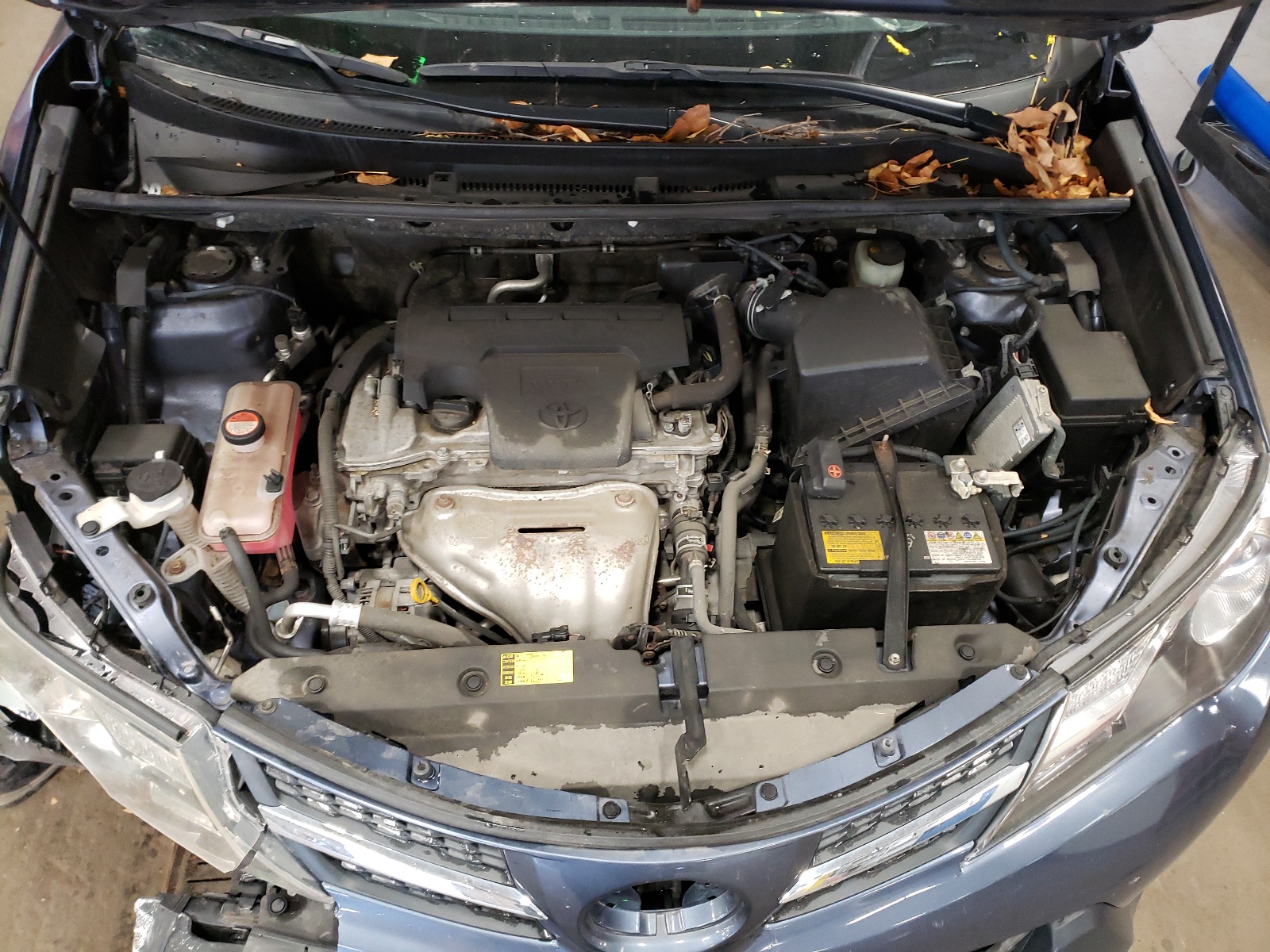Photo 7 from auction – 2014 TOYOTA RAV4 XLE with VIN JTMWFREV9ED039770