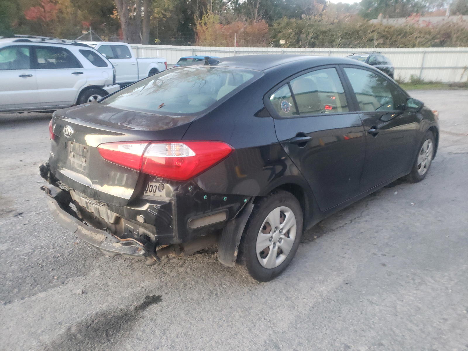 Photo 4 from auction – 2016 KIA FORTE LX with VIN KNAFK4A62G5525005