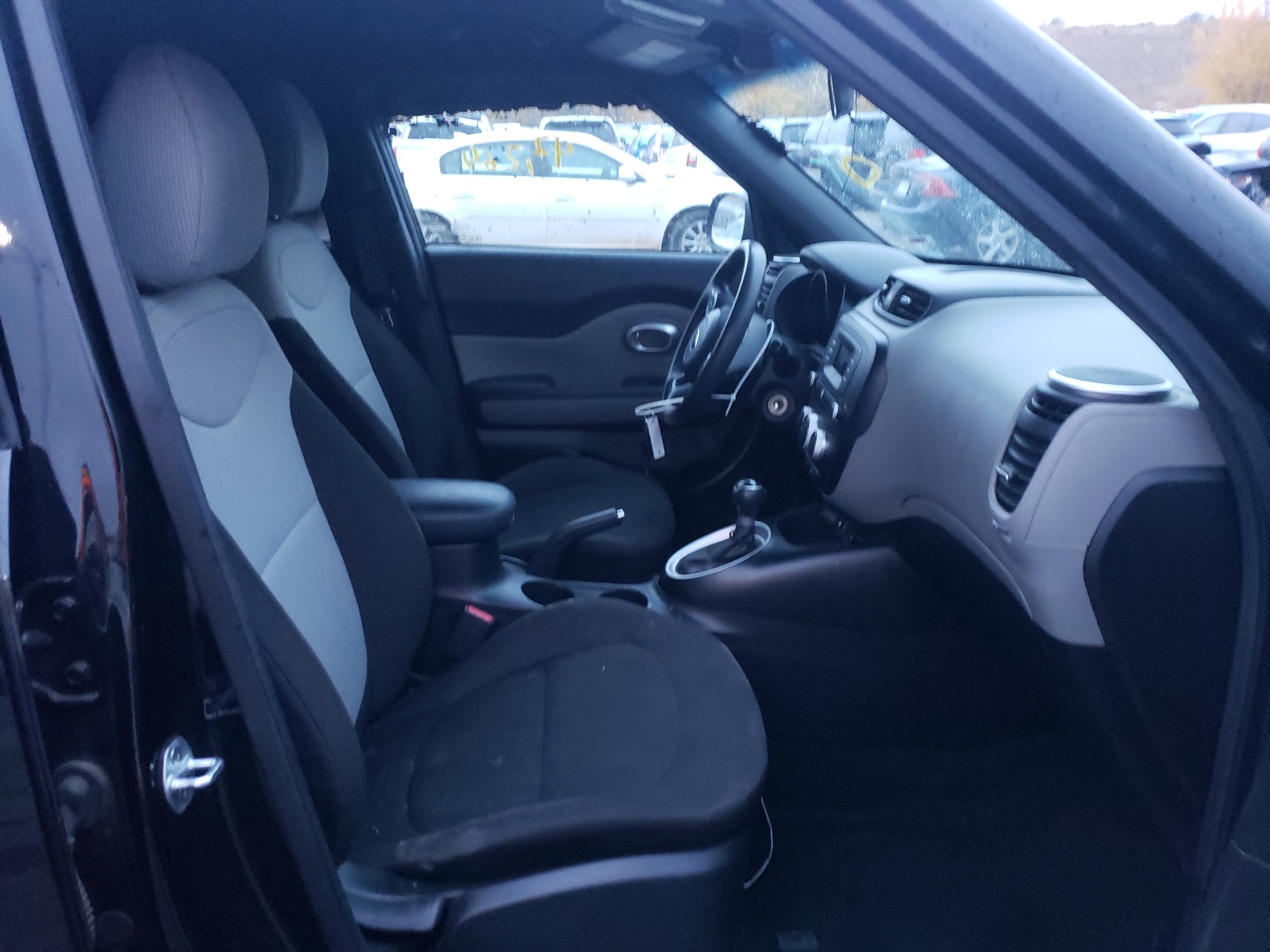 Photo 5 from auction – 2016 KIA SOUL with VIN KNDJN2A27G7319026