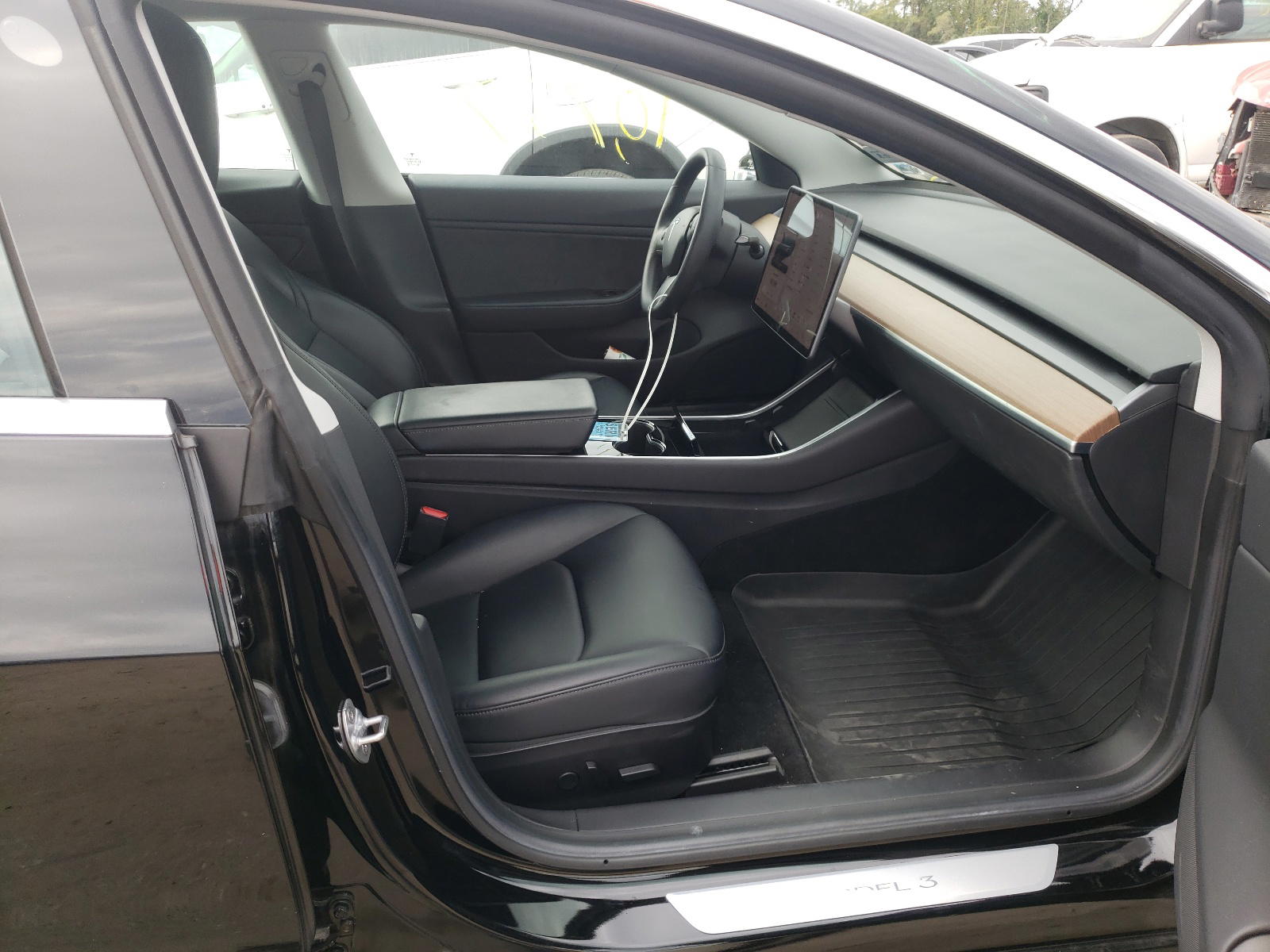Photo 5 from auction – 2019 TESLA MODEL 3 with VIN 5YJ3E1EAXKF428958