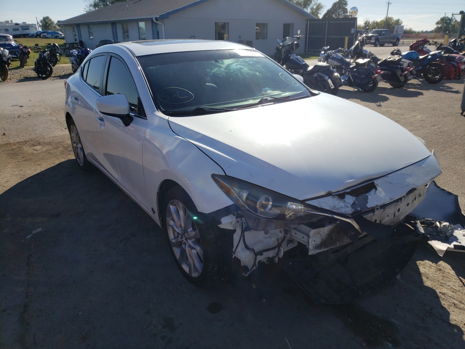 Photo 1 from auction – 2015 MAZDA 3 TOURING with VIN JM1BM1V37F1228196