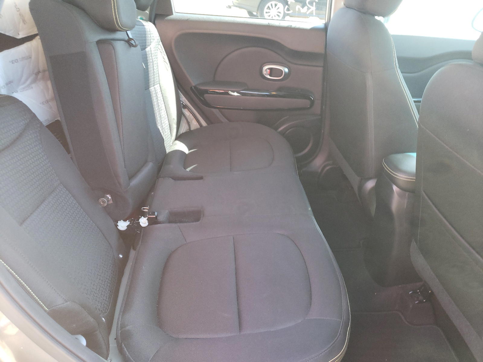 Photo 6 from auction – 2016 KIA SOUL with VIN KNDJP3A59G7332256