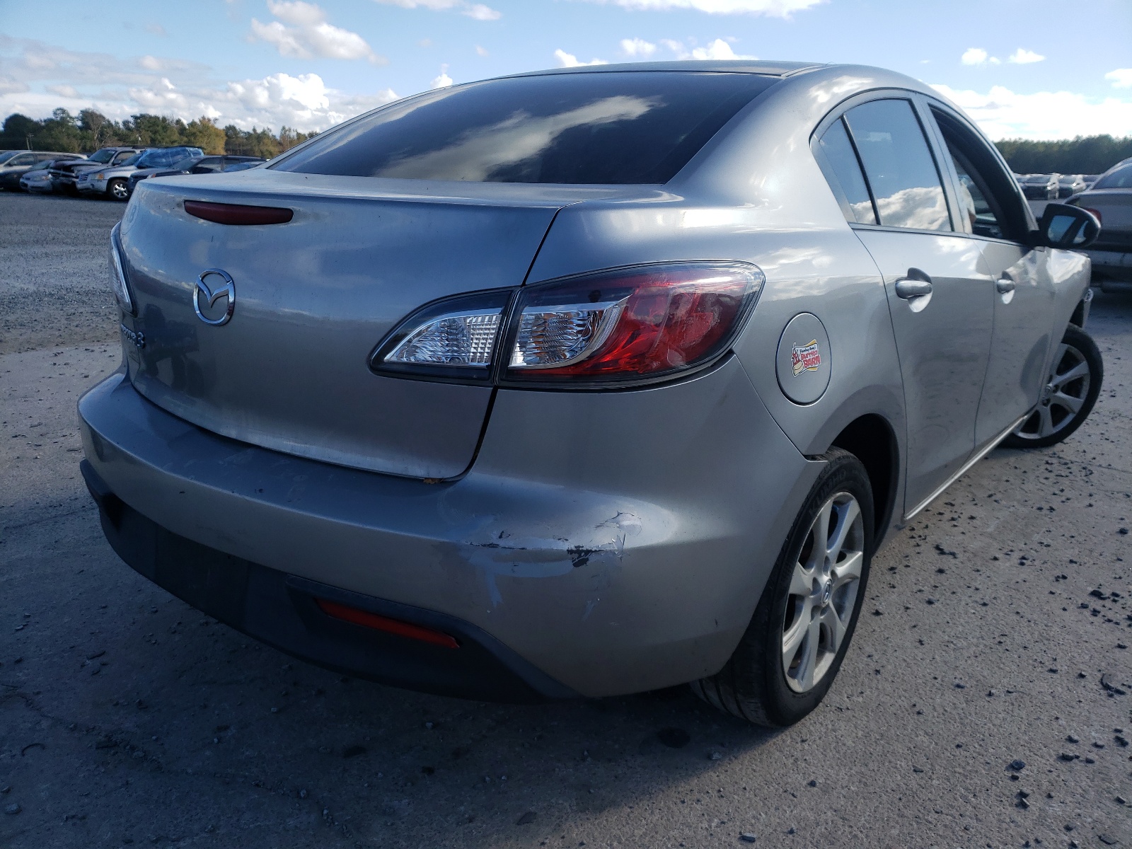Photo 4 from auction – 2010 MAZDA 3 I with VIN JM1BL1SF7A1229875