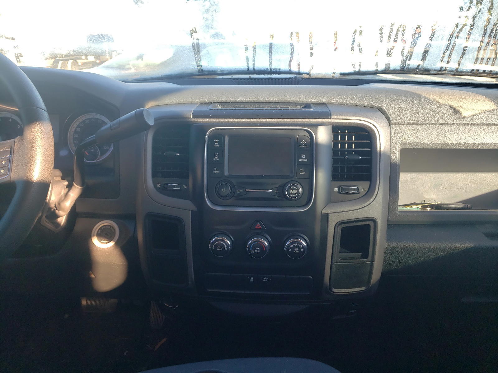 Photo 9 from auction – 2014 RAM 1500 ST with VIN 1C6RR6KT5ES233656