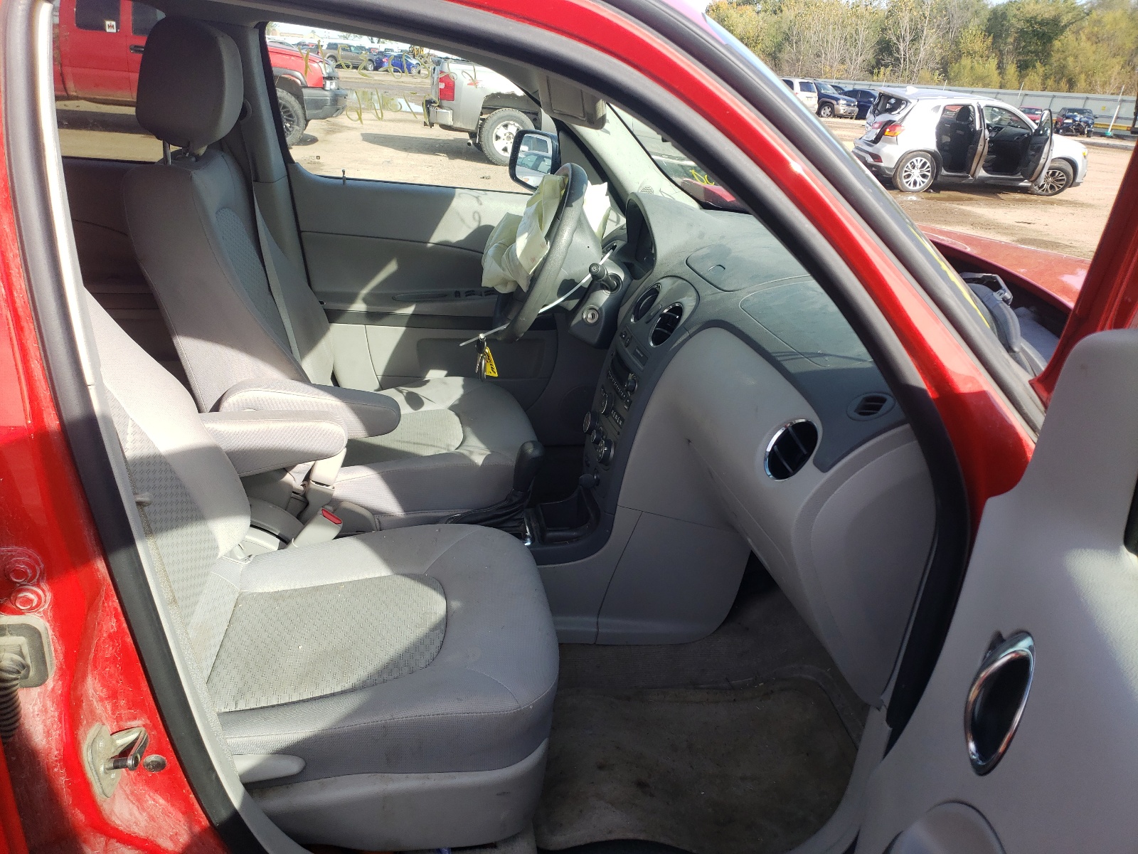 Photo 5 from auction – 2010 CHEVROLET HHR LS with VIN 3GNBAADB2AS592400