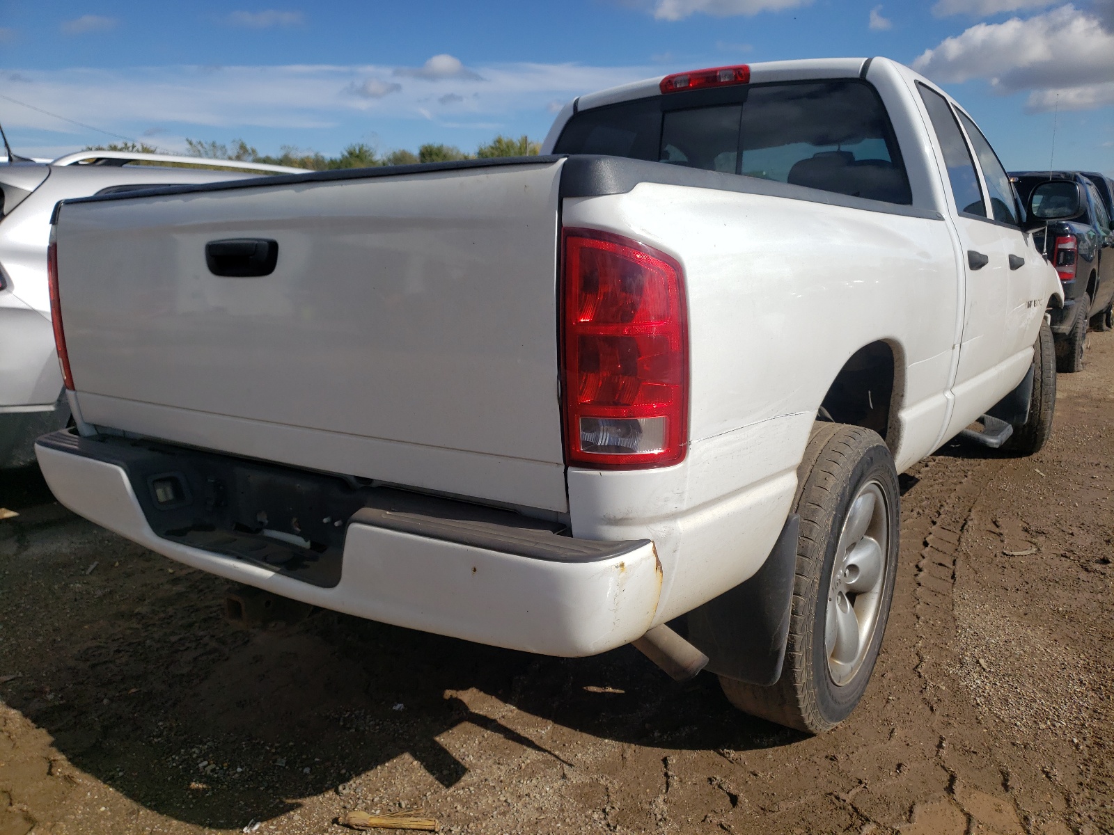 Photo 4 from auction – 2005 DODGE RAM 1500 S with VIN 1D7HU18D75S319322