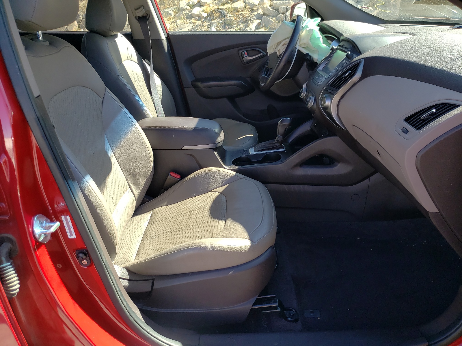 Photo 5 from auction – 2014 HYUNDAI TUCSON GLS with VIN KM8JUCAG2EU860161