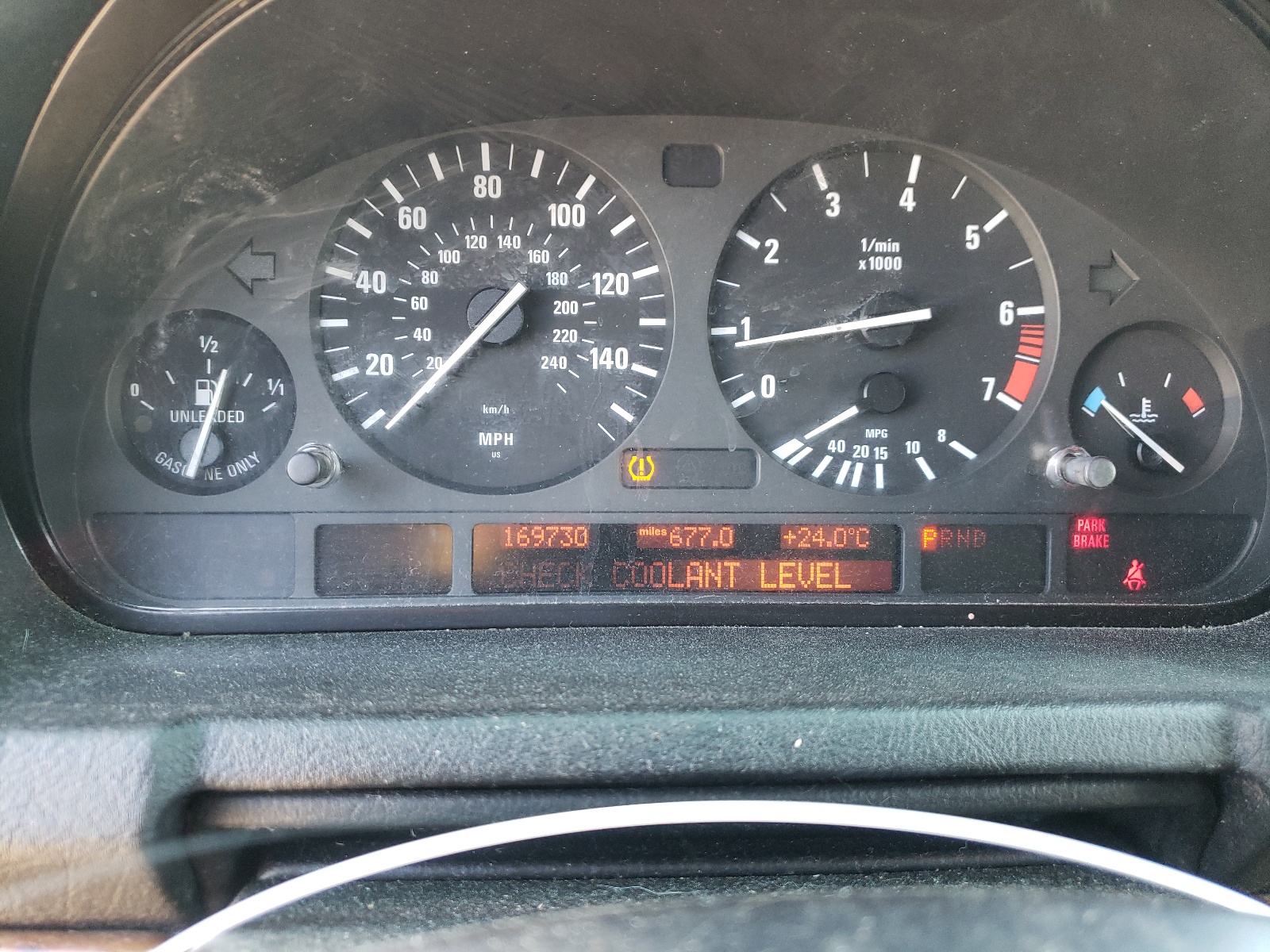 Photo 8 from auction – 2005 BMW X5 4.4I with VIN 5UXFB53575LV18443
