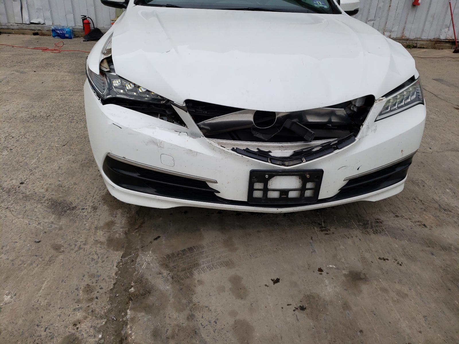 Photo 9 from auction – 2015 ACURA TLX with VIN 19UUB1F35FA002379