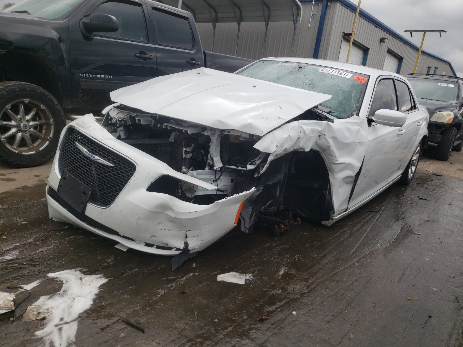 Фото 2 с аукциона – 2015 CHRYSLER 300 LIMITE с VIN 2C3CCAAG3FH743055
