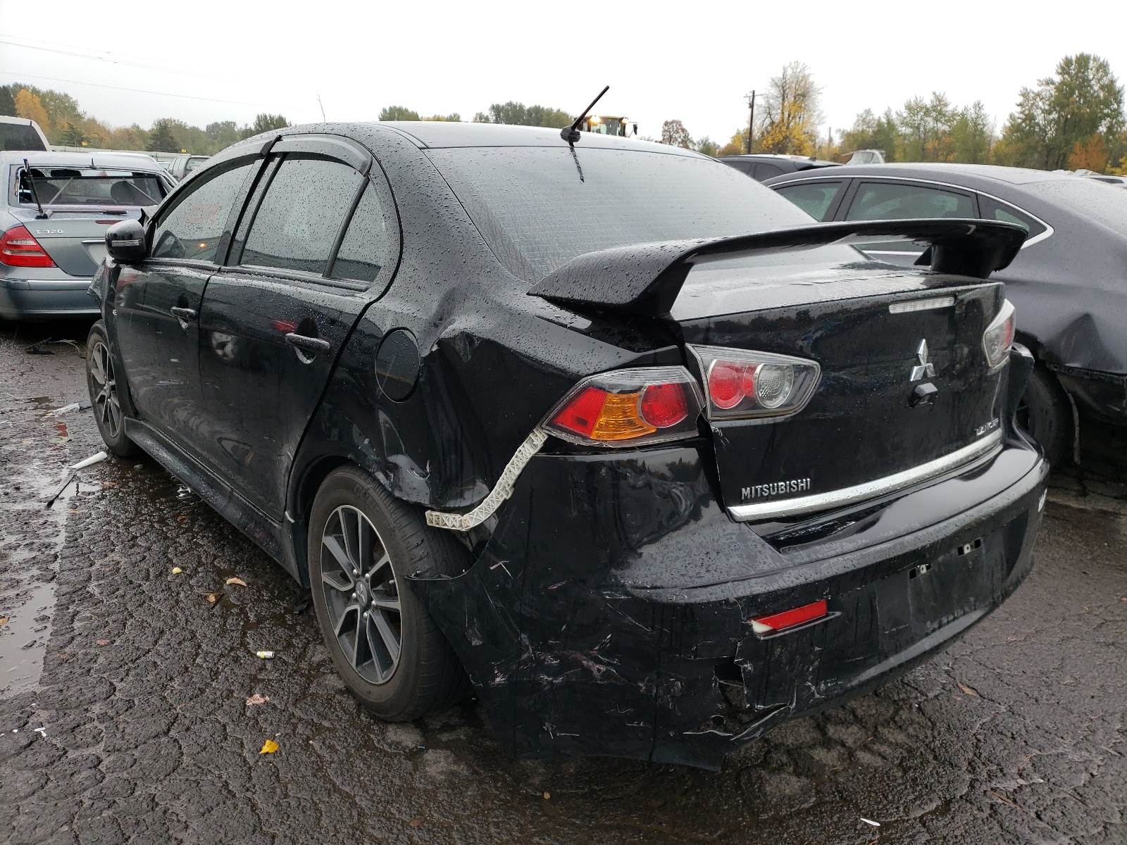Photo 3 from auction – 2017 MITSUBISHI LANCER ES with VIN JA32U2FU7HU005010