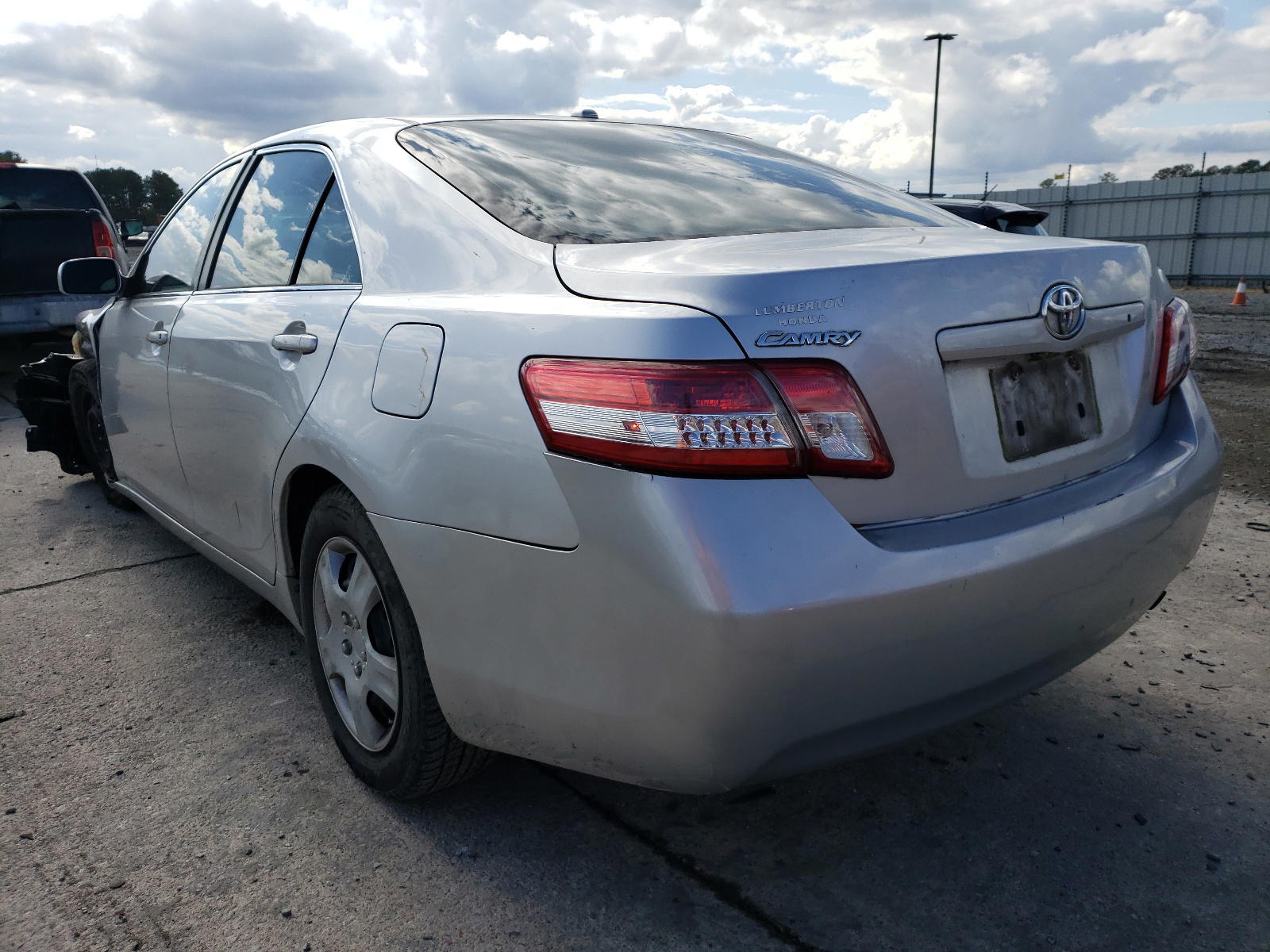 Photo 3 from auction – 2011 TOYOTA CAMRY BASE with VIN 4T1BF3EK8BU137181