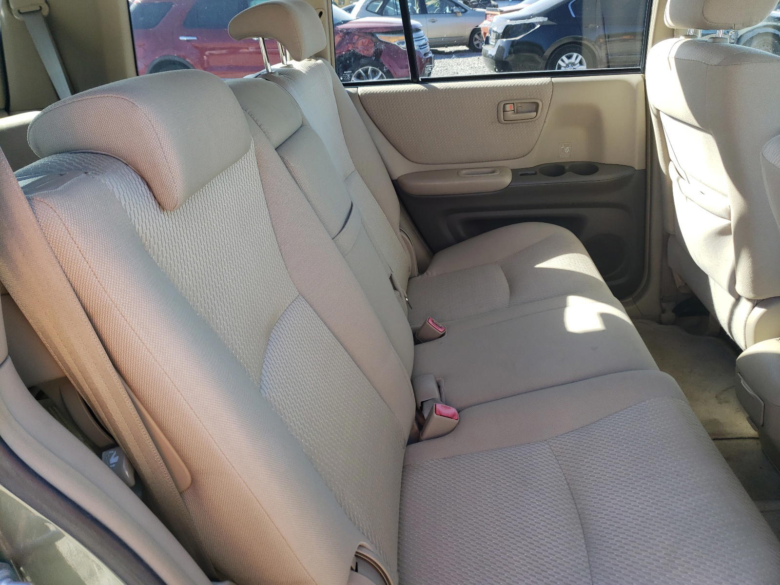 Photo 6 from auction – 2006 TOYOTA HIGHLANDER with VIN JTEEP21A860166162