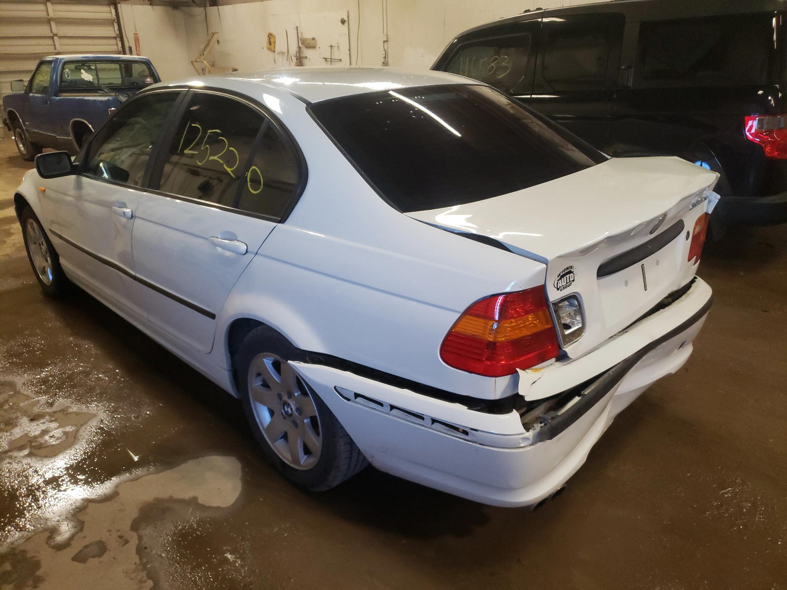 Photo 3 from auction – 2003 BMW 325 XI with VIN WBAEU33453PM55249